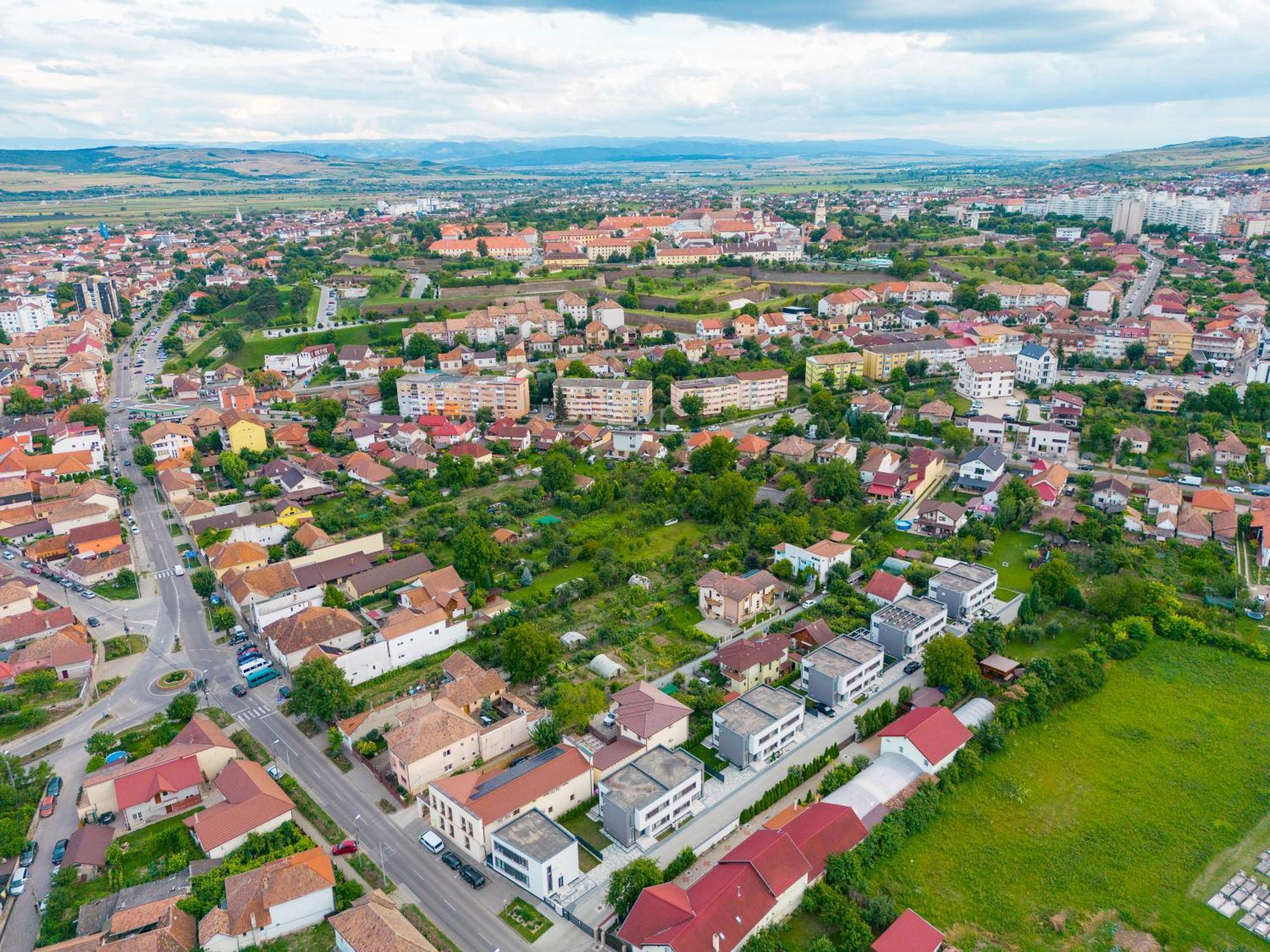 Hotel Casa Cu Nuc Alba Iulia Exterior foto
