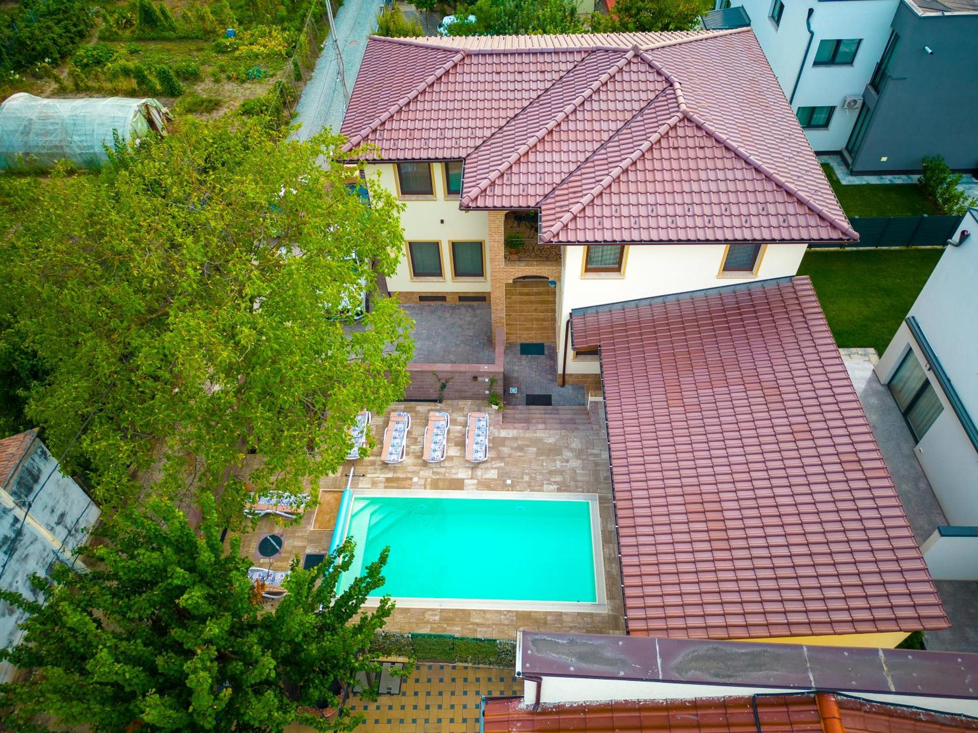 Hotel Casa Cu Nuc Alba Iulia Exterior foto